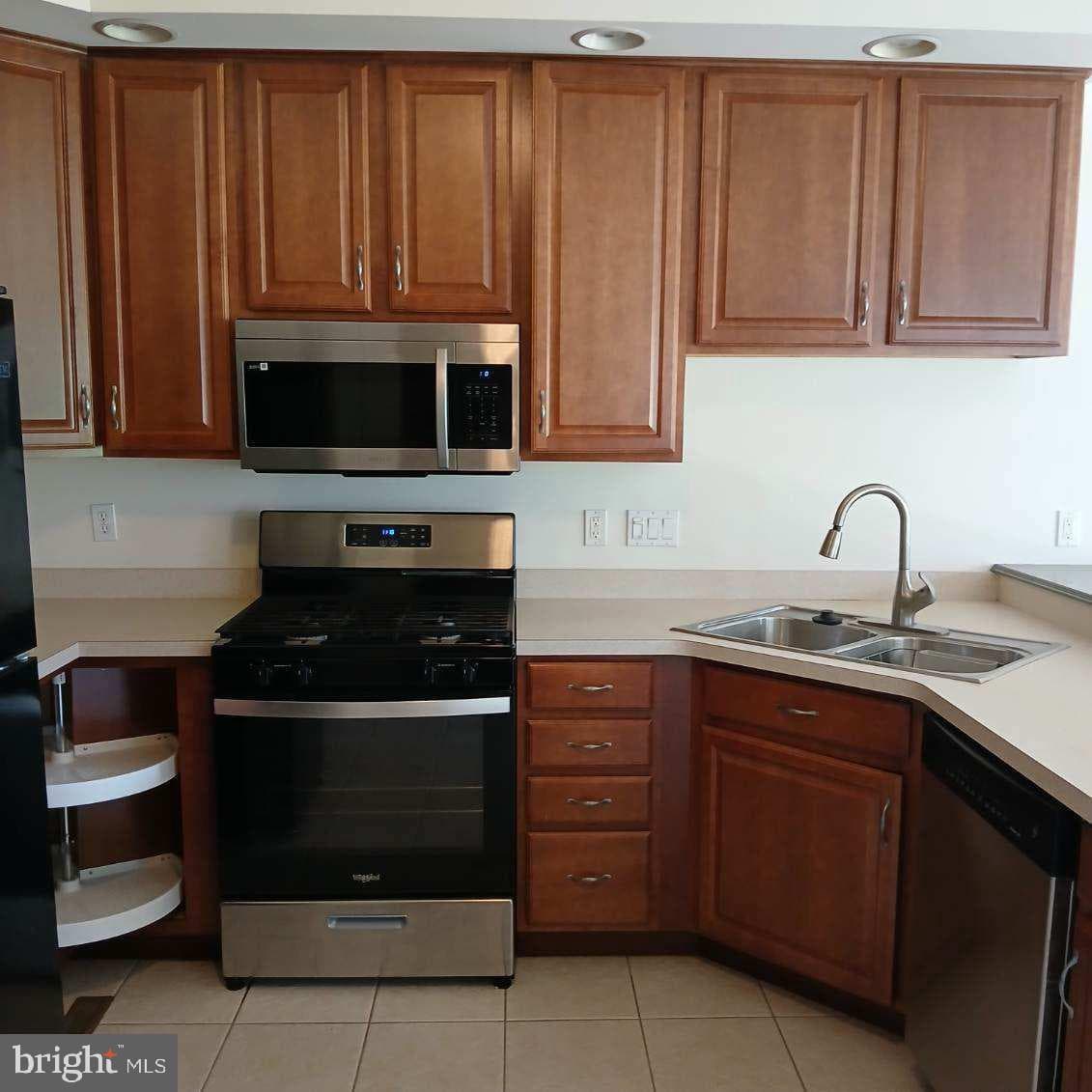 111 Scully Place photo 8