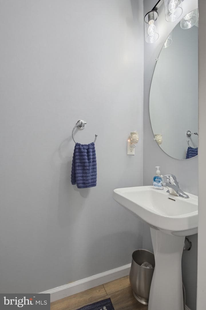 2037 Wood Hall Way photo 14