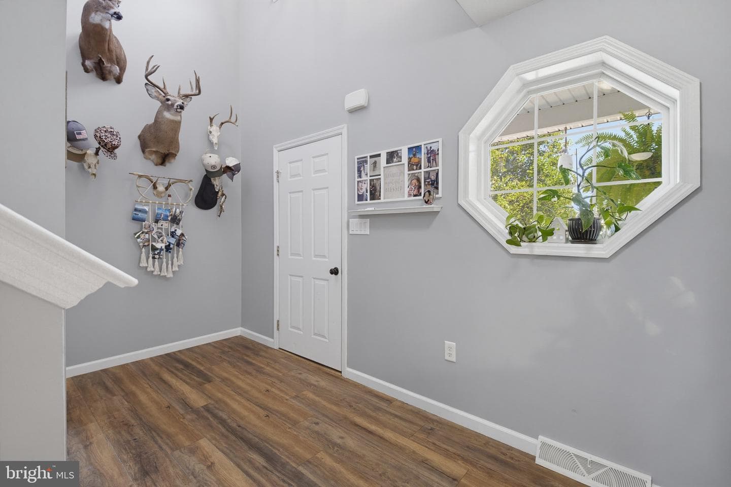 2037 Wood Hall Way photo 5