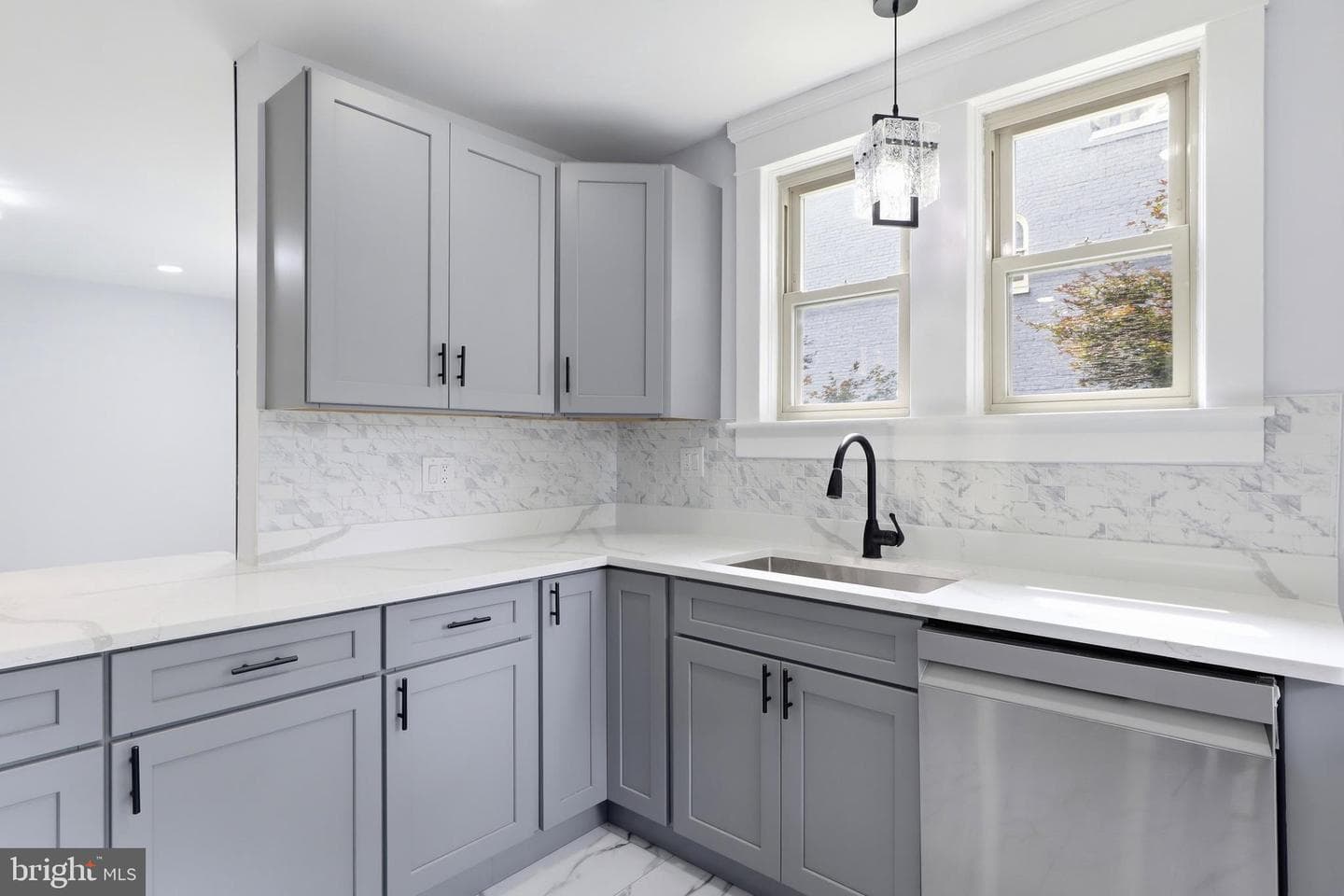 1405 1st Avenue photo 15