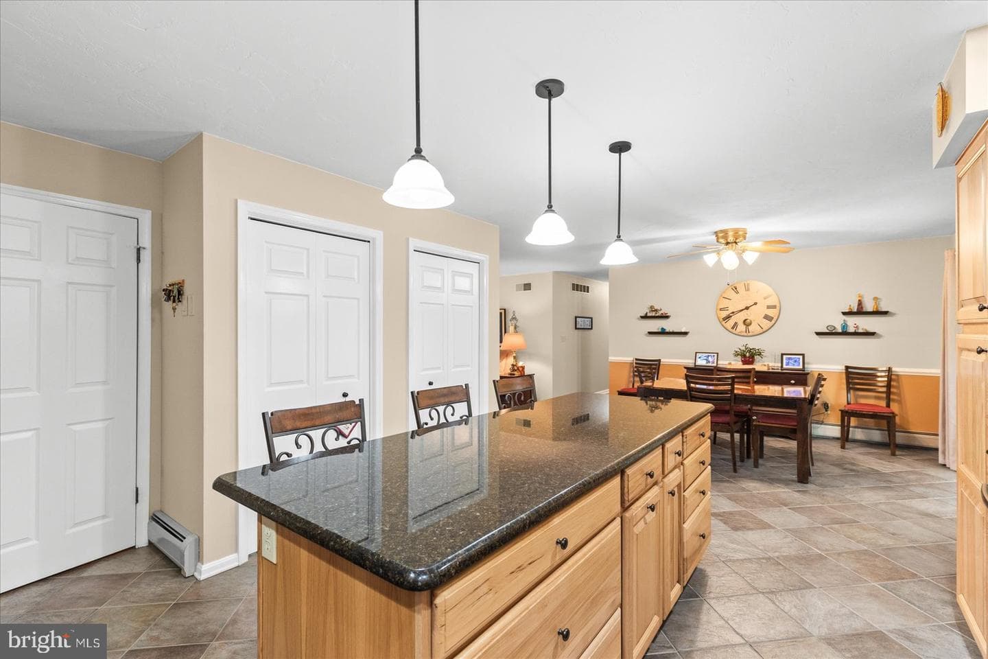 530 Dietz Road photo 11