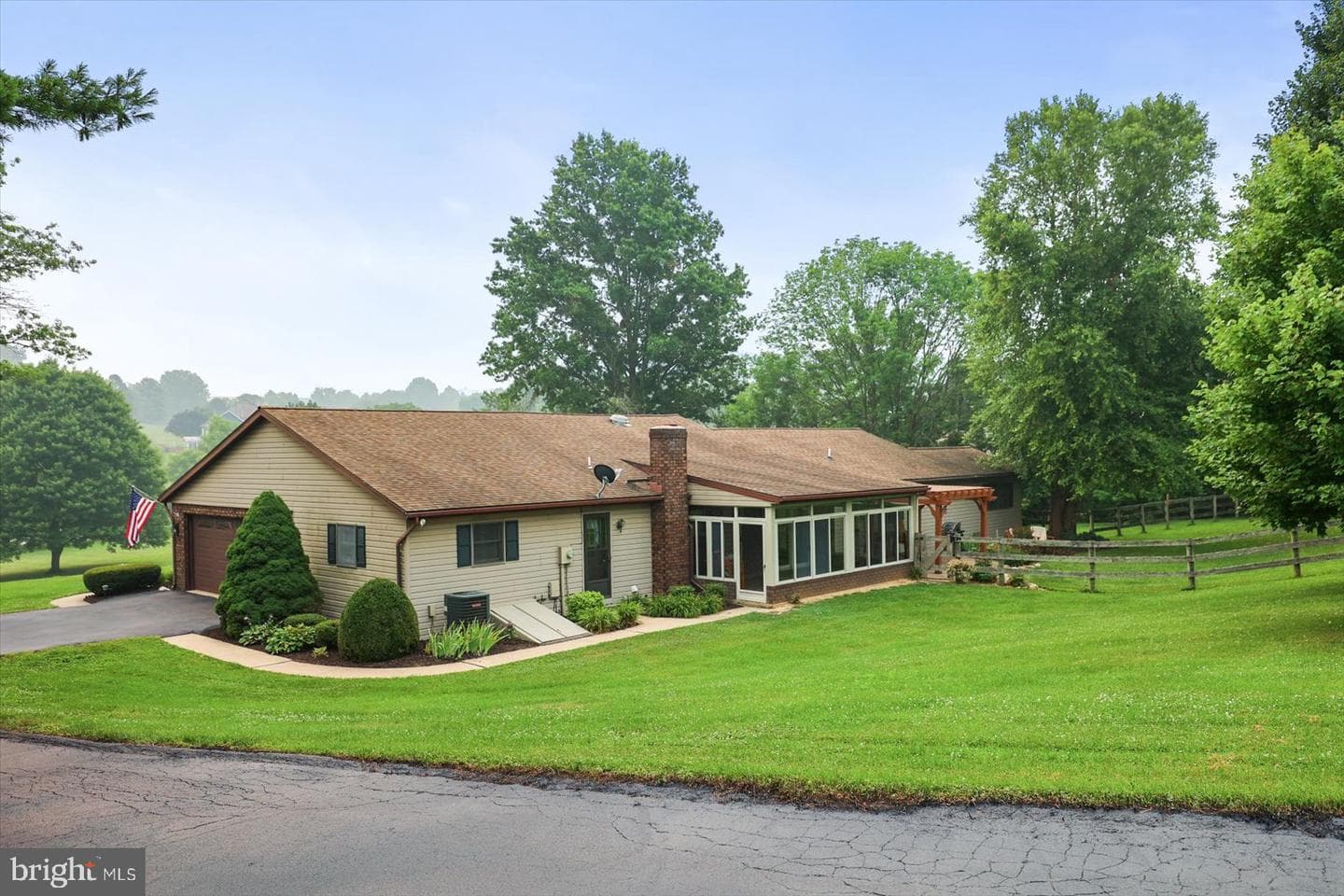 530 Dietz Road photo 43
