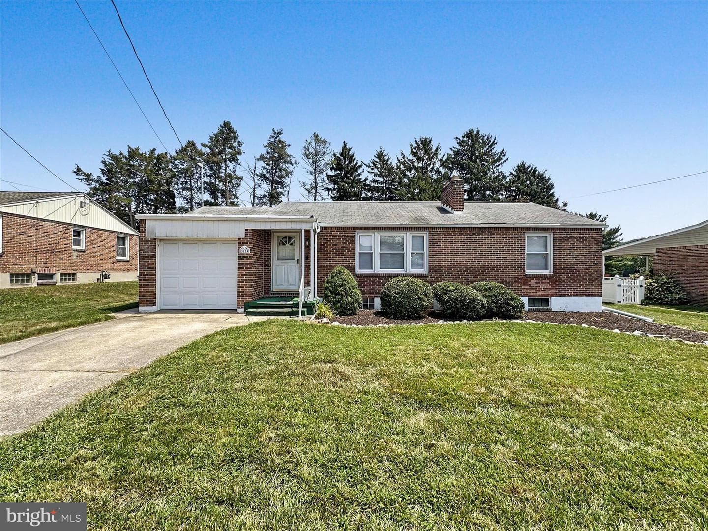 2789 Clear Springs Boulevard photo 3