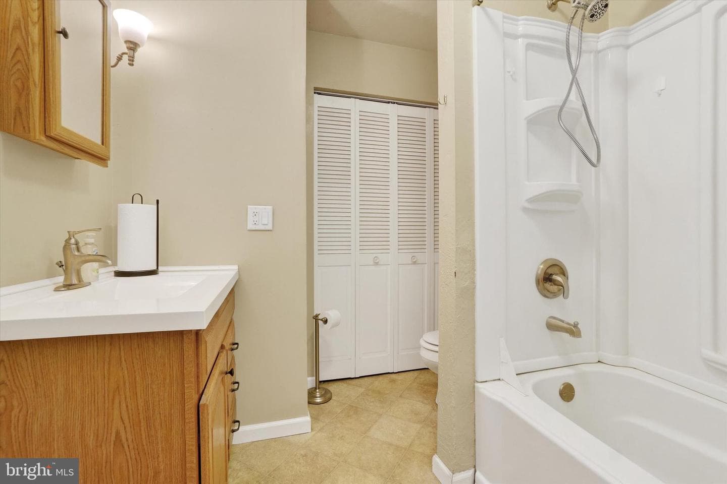 2411 Brooklyn Road photo 7