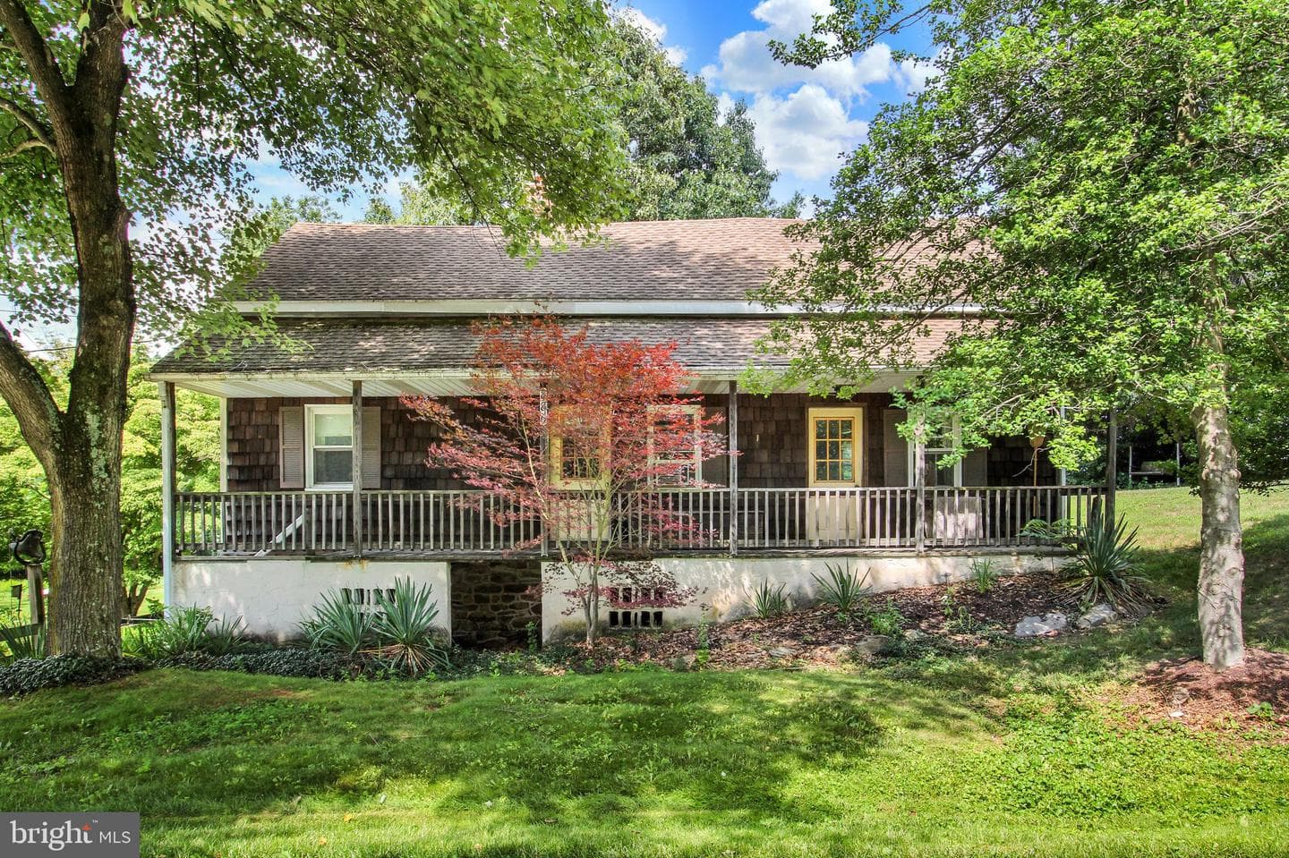 886 Menges Mills Road photo 2