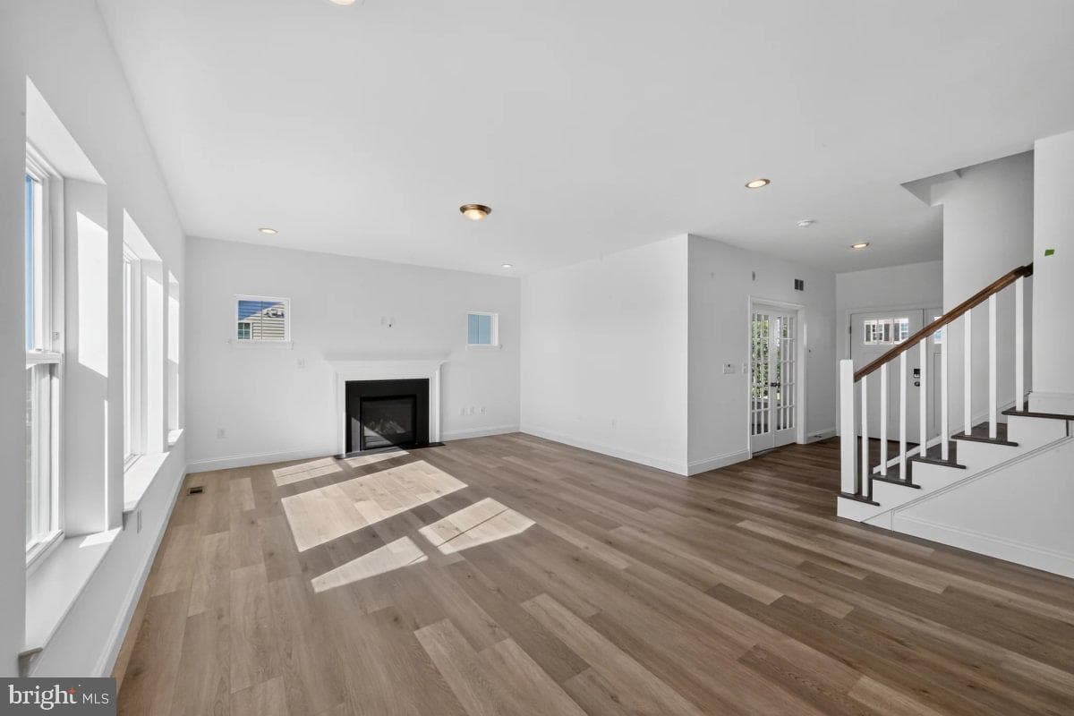 321 Greenwood Road photo 16