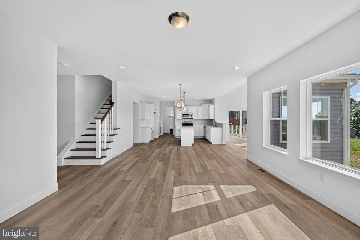 321 Greenwood Road photo 18