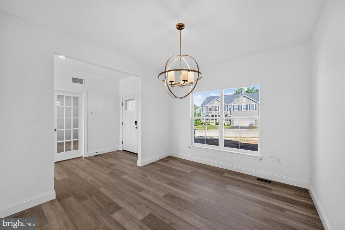 321 Greenwood Road photo 9