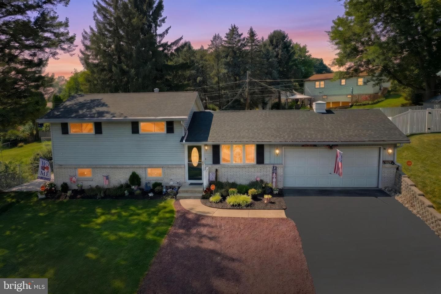 345 Canary Circle, York