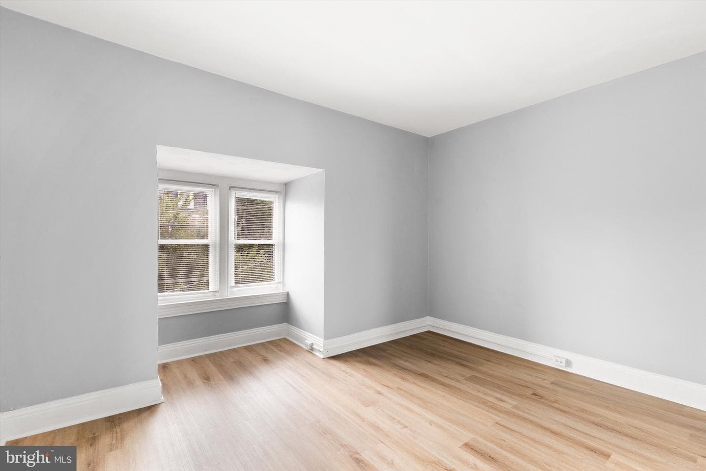 343 N Newberry Street photo 16