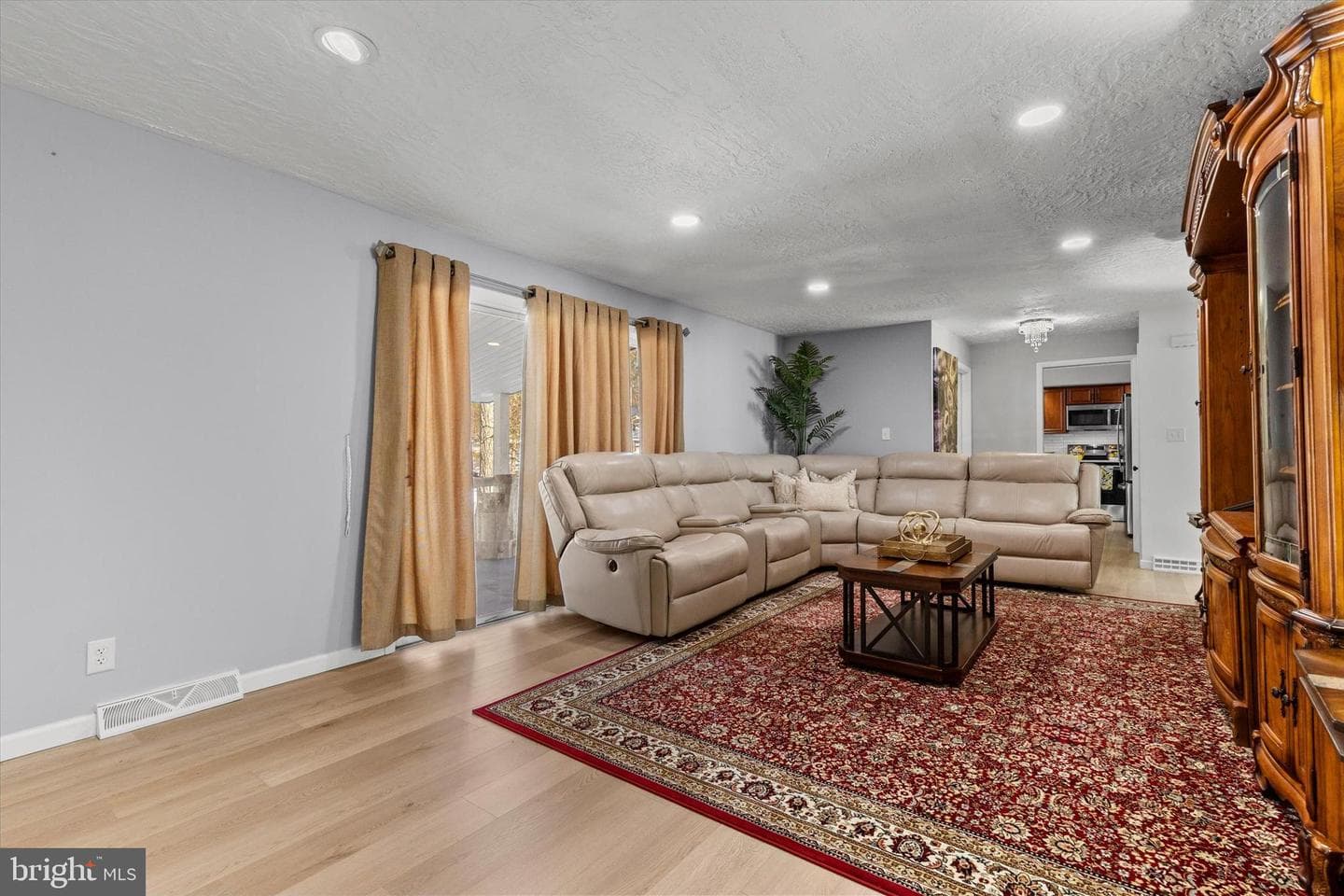 4009 Robinhood Drive photo 11