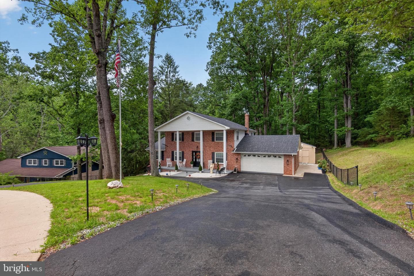 4009 Robinhood Drive photo 2
