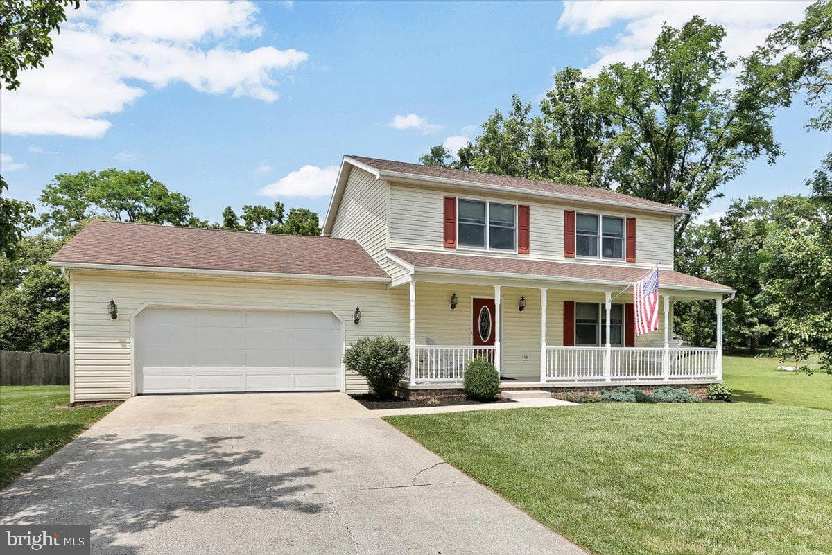 643 Elliott Drive photo 3