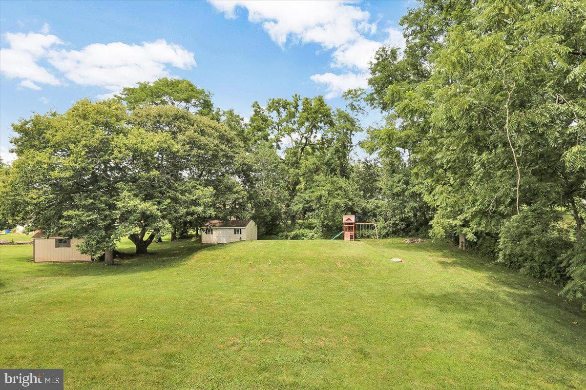 643 Elliott Drive photo 44