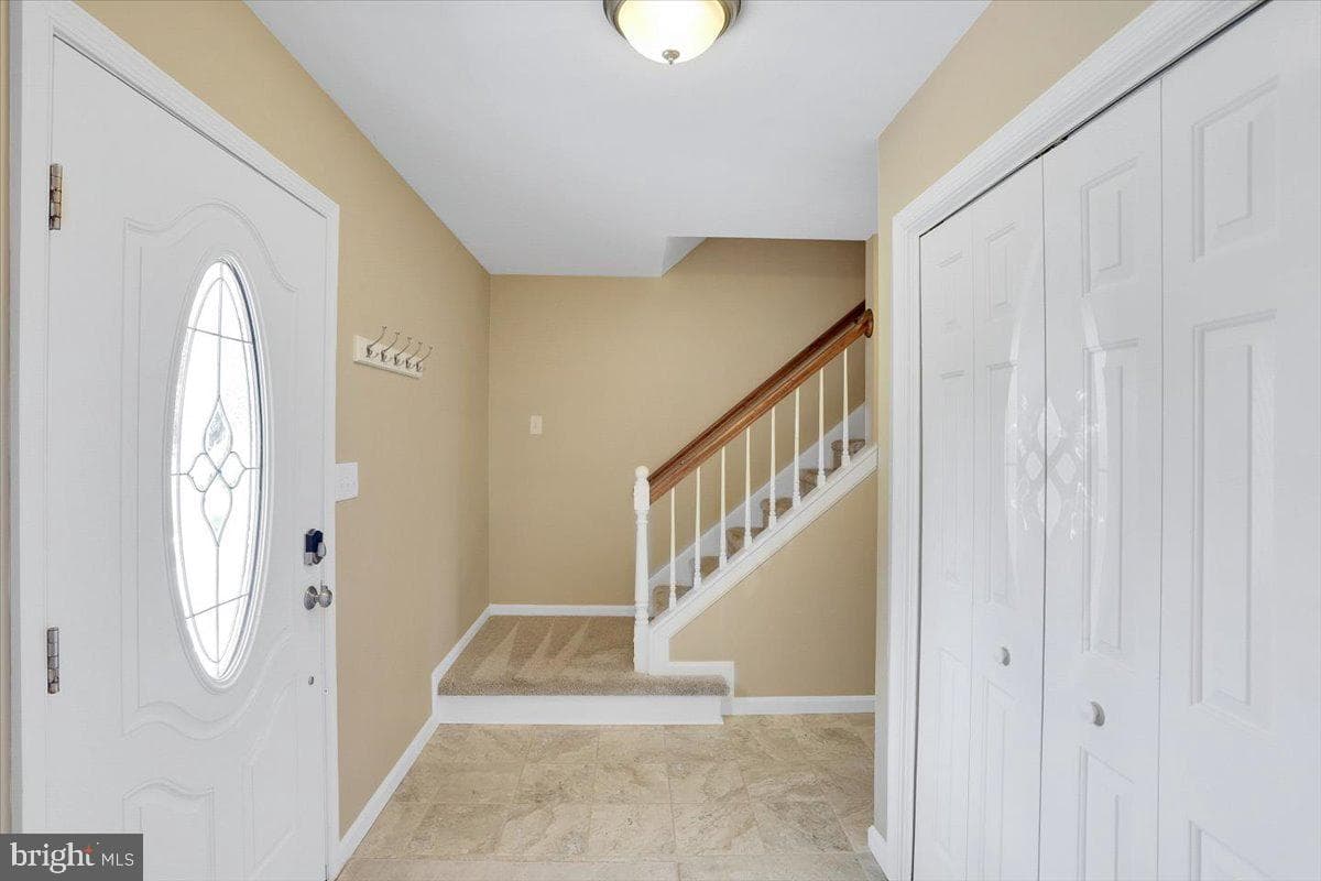 643 Elliott Drive photo 6