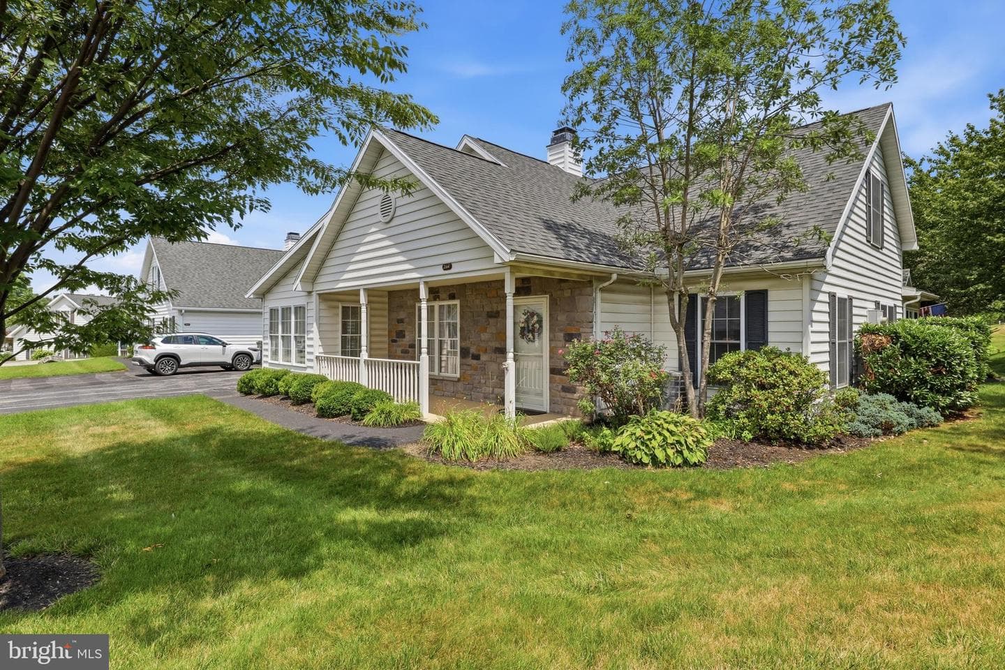 2164 Knob Hill photo 4