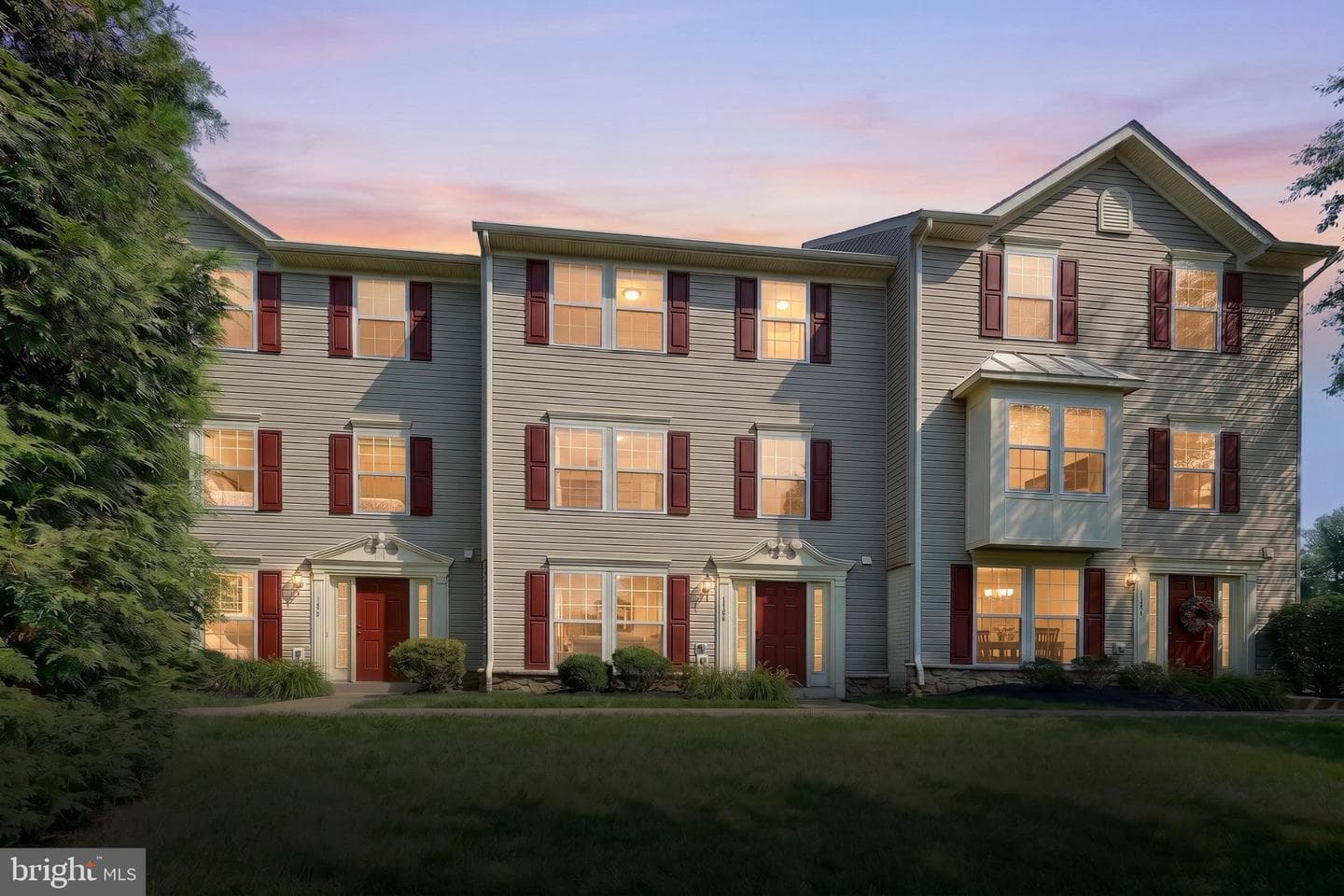 1144 Blue Bird Lane #18 photo 2