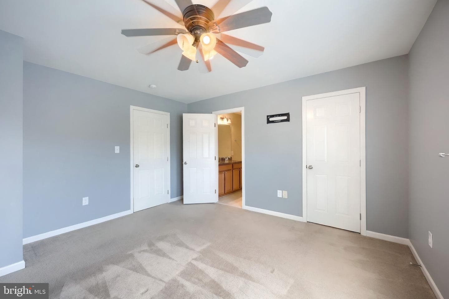 1144 Blue Bird Lane #18 photo 32