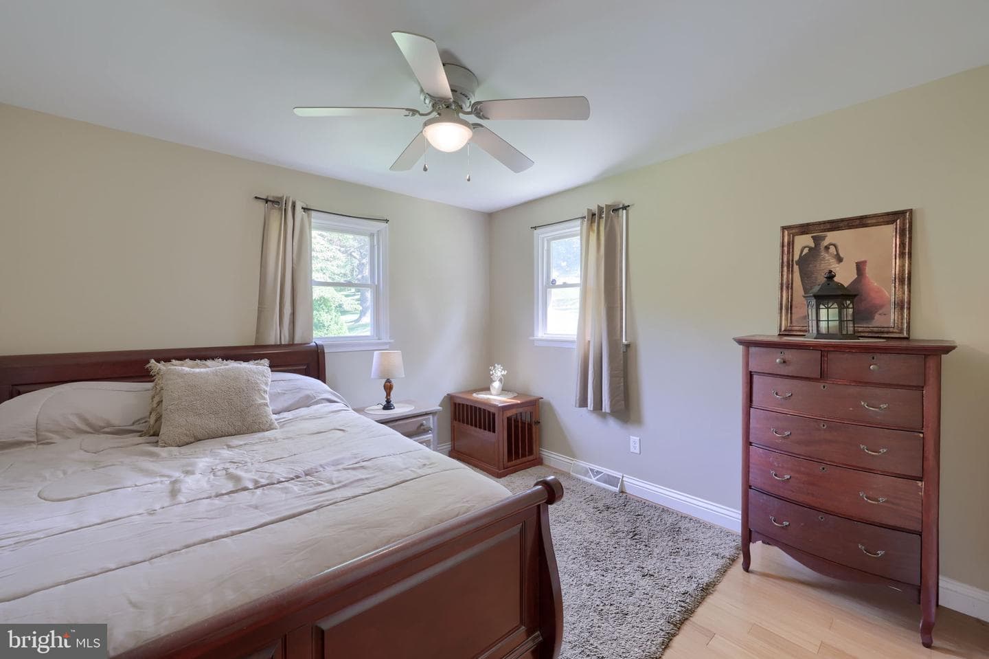 888 Country Lane photo 22