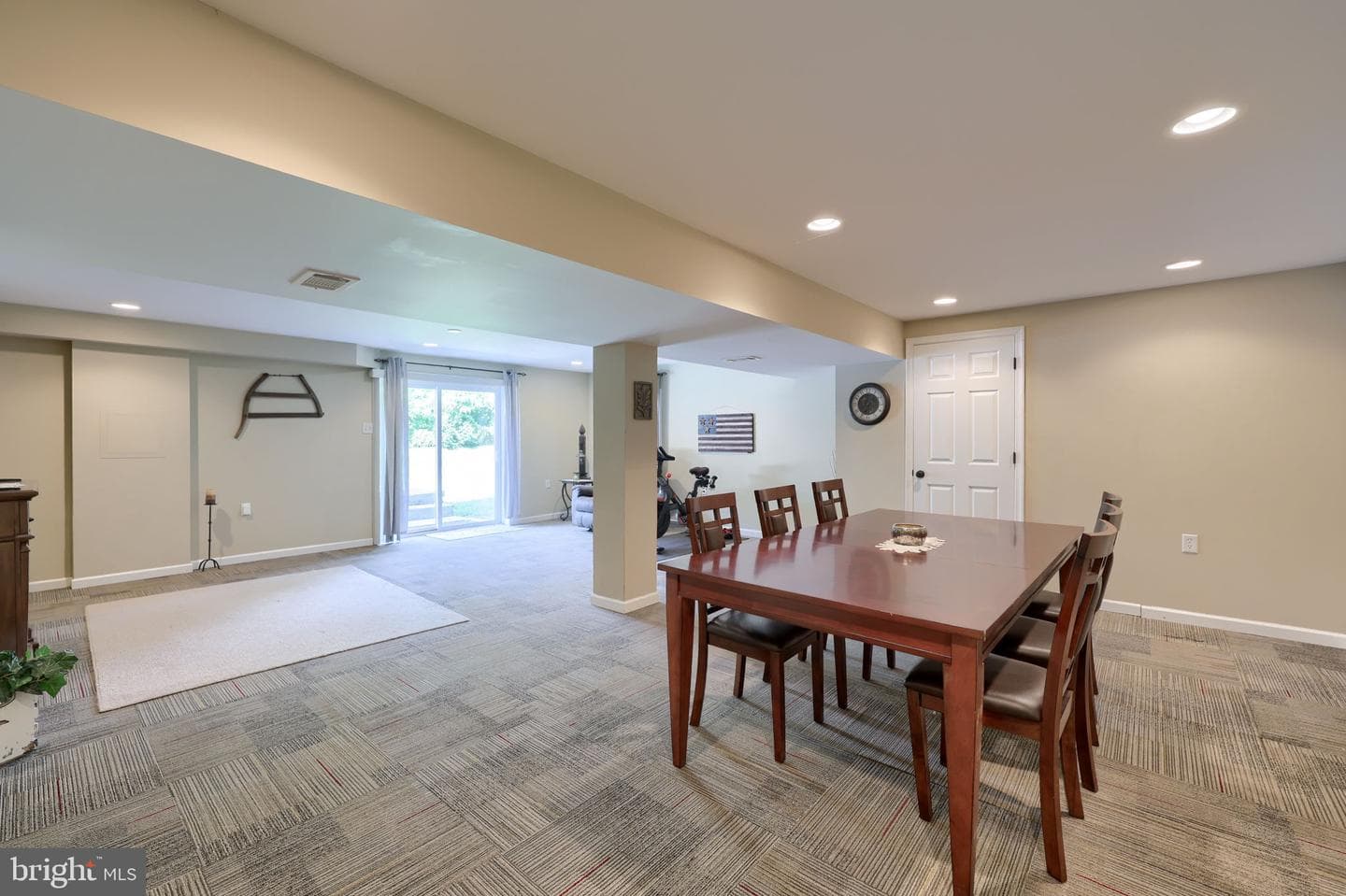 888 Country Lane photo 28