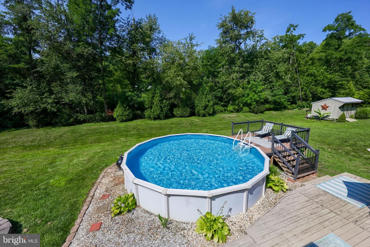 888 Country Lane photo 34