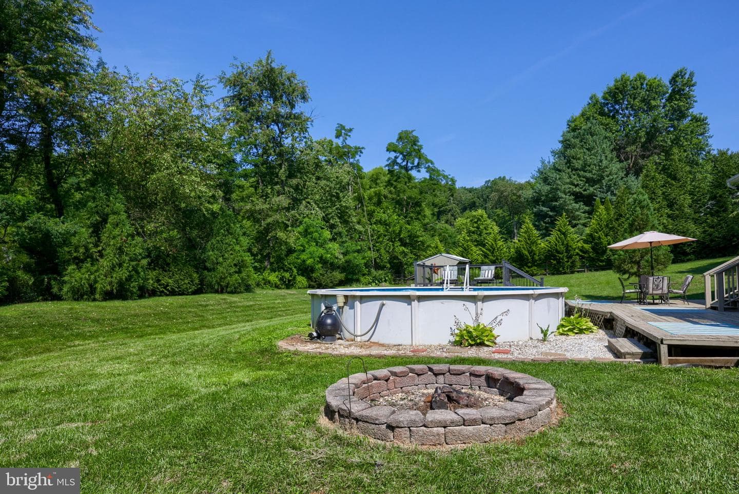 888 Country Lane photo 35