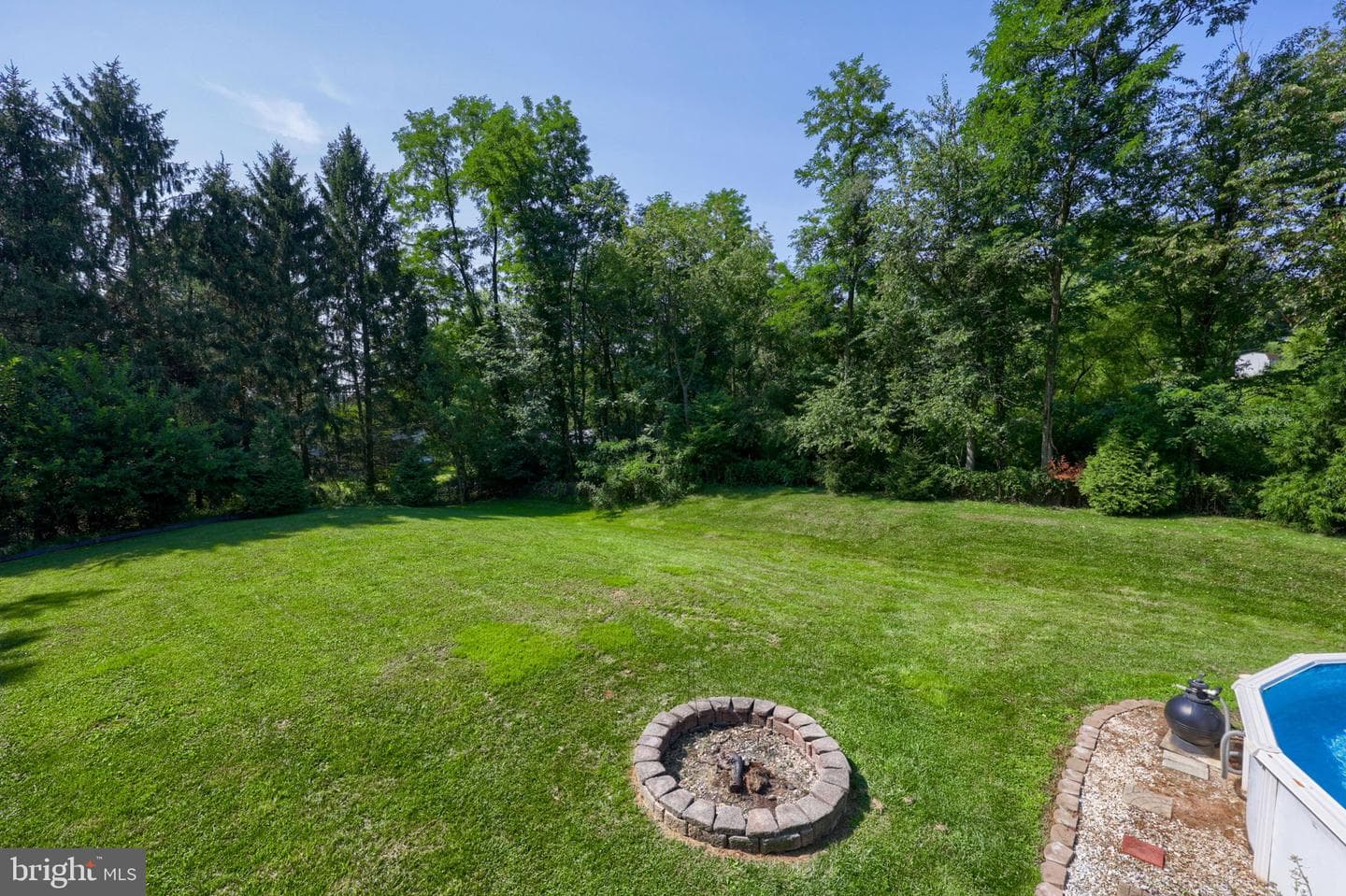 888 Country Lane photo 40