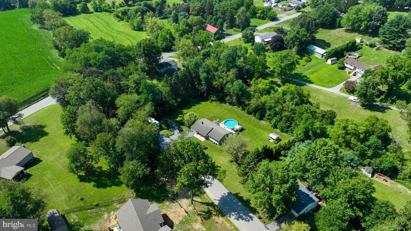 888 Country Lane photo 44