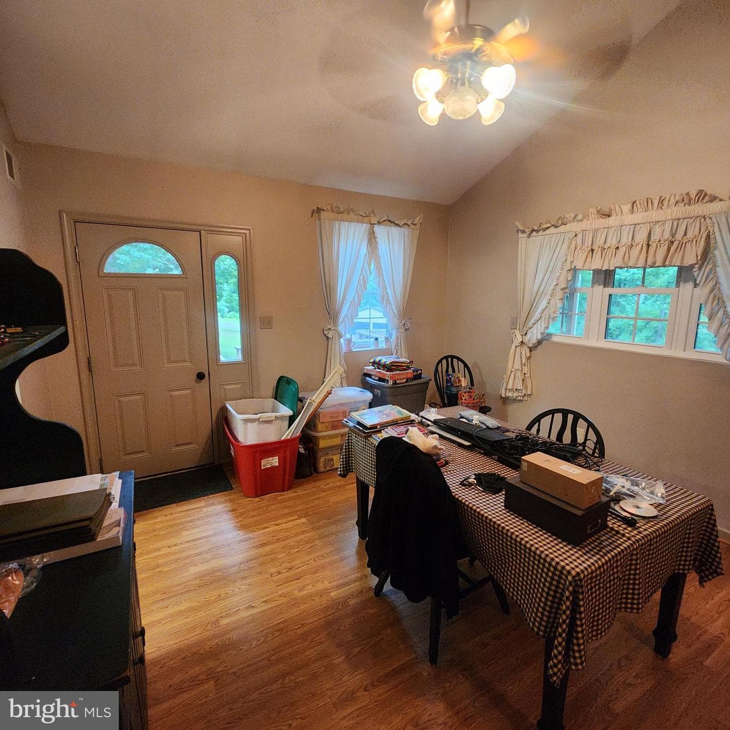 290 Creek Road photo 40