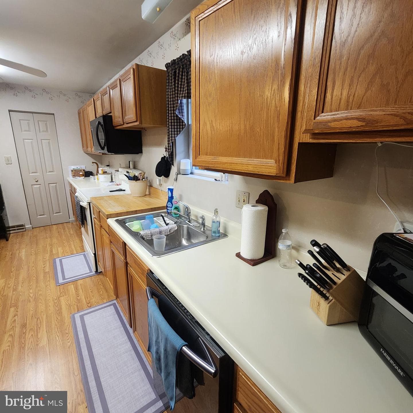 290 Creek Road photo 43