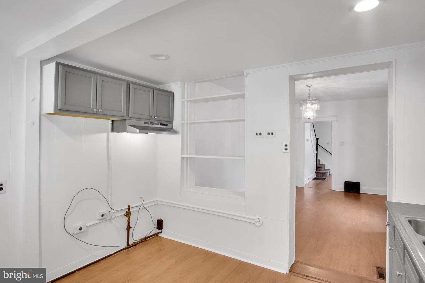 967 E King Street photo 12