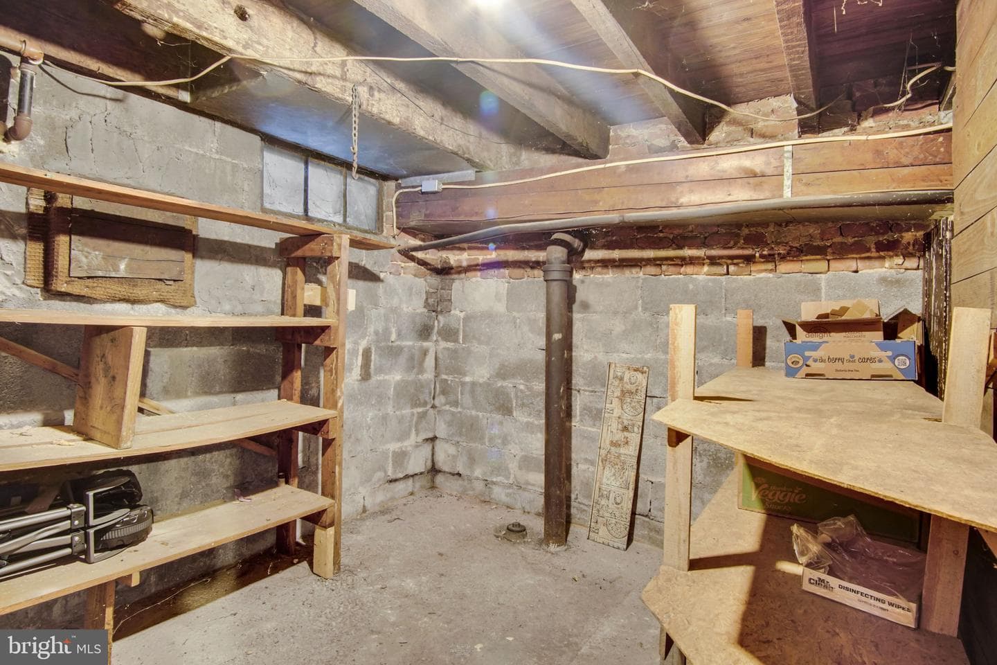 967 E King Street photo 17
