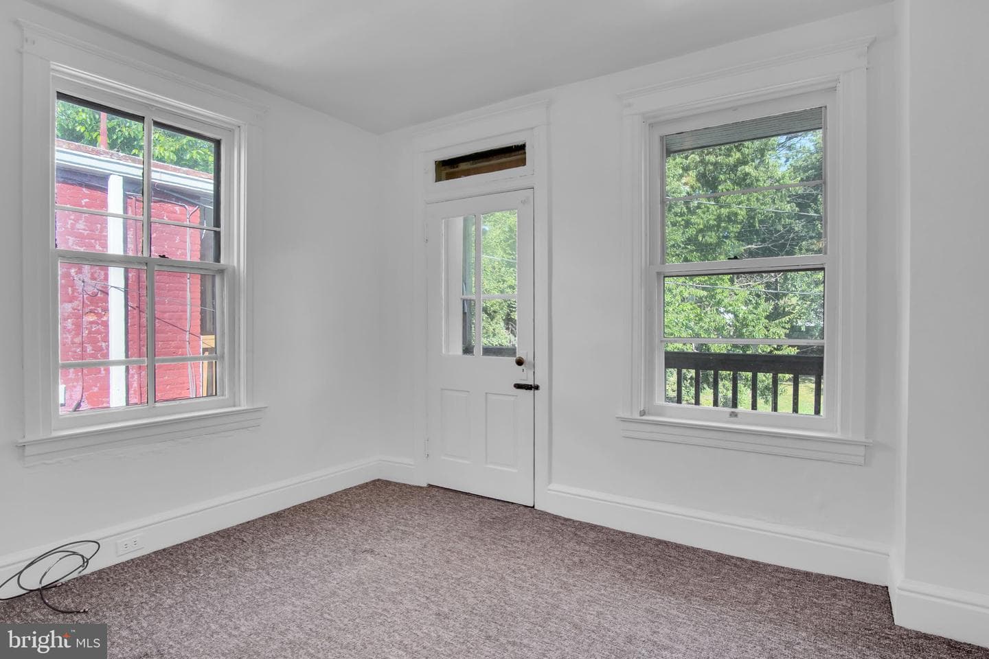 967 E King Street photo 18