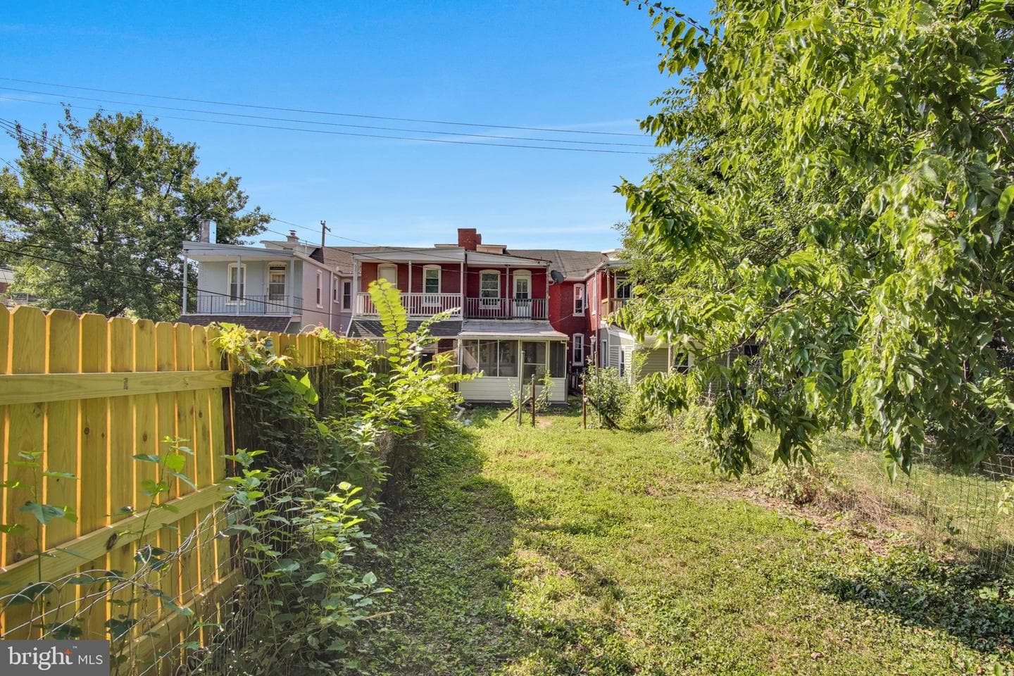 967 E King Street photo 32