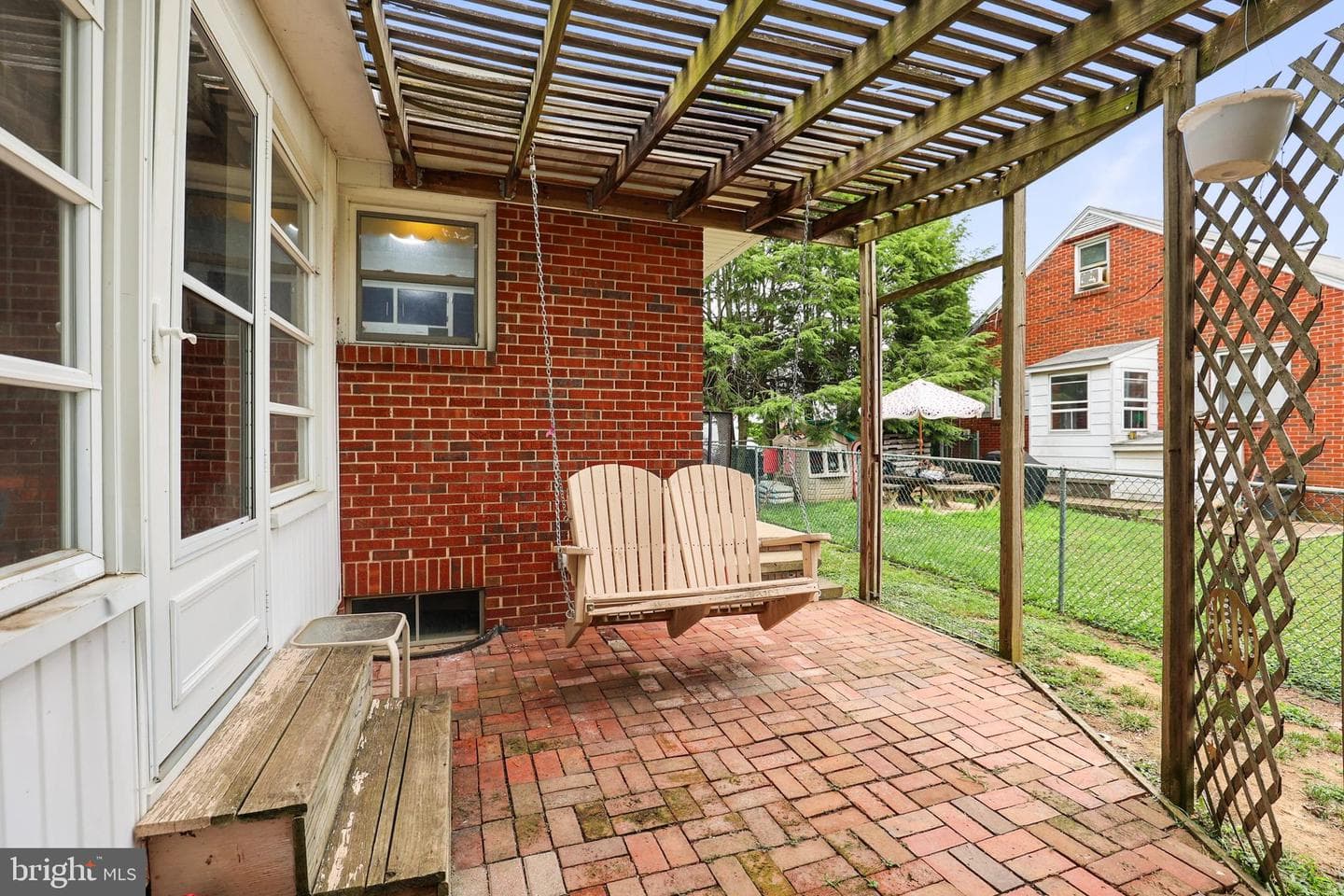 208 Willow Street photo 23