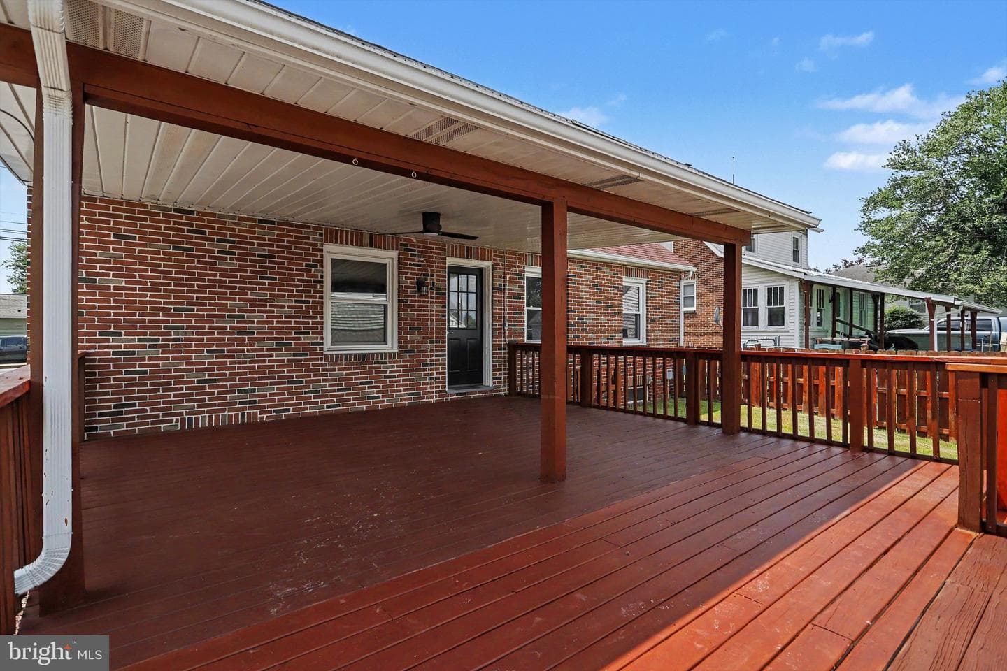 33 N Queen Street photo 21