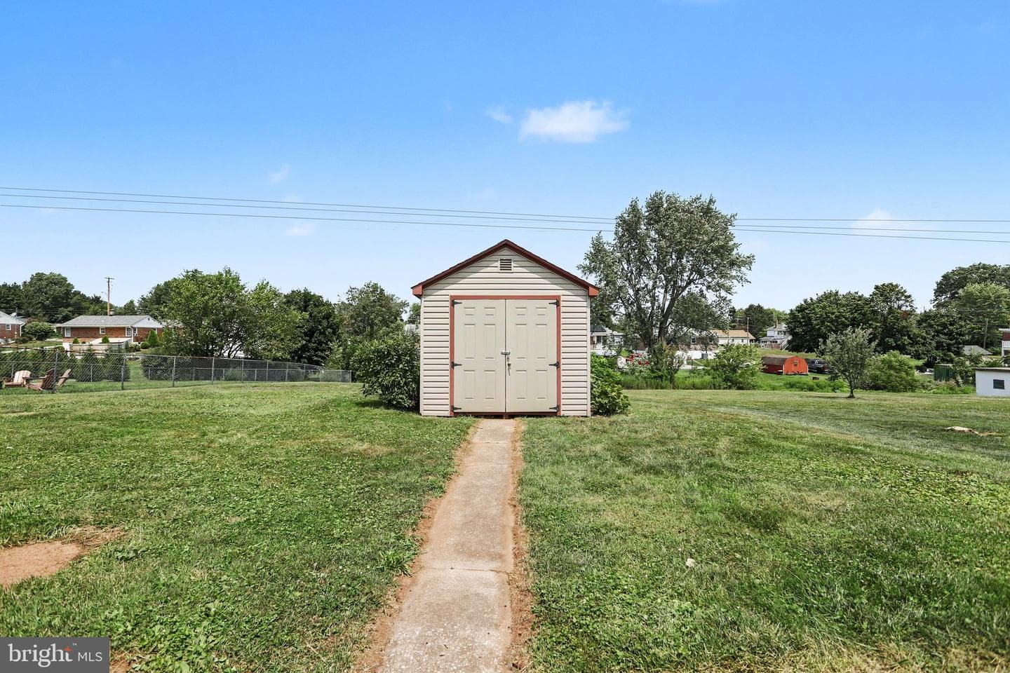 33 N Queen Street photo 26