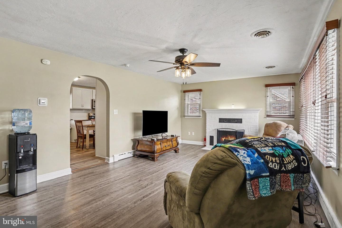 33 N Queen Street photo 6