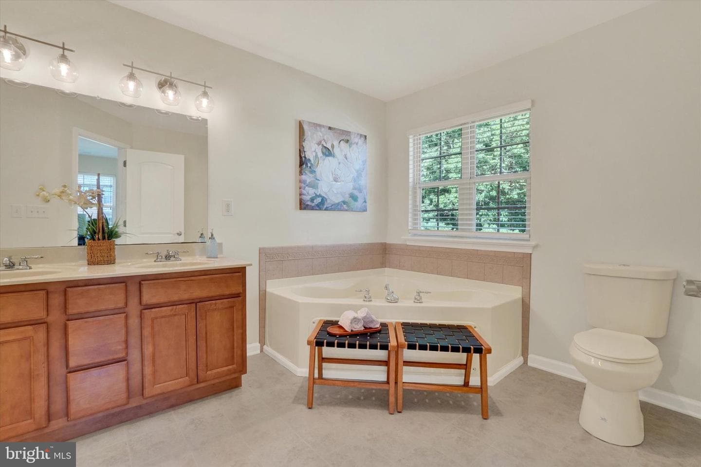 500 Bridle Path Lane photo 19