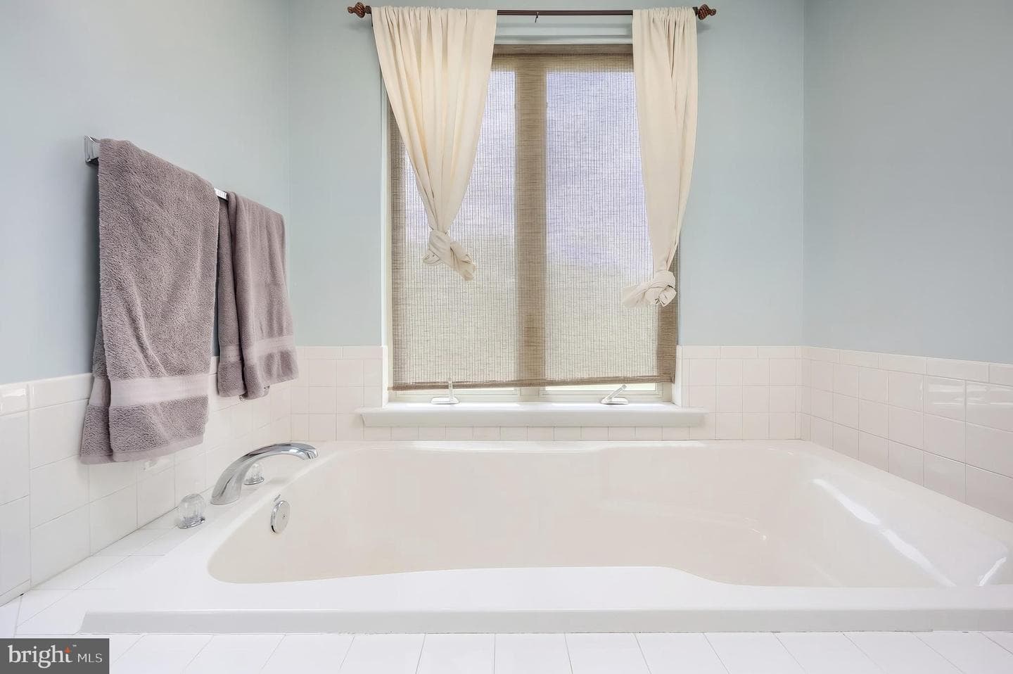 95 Colonial Drive photo 11