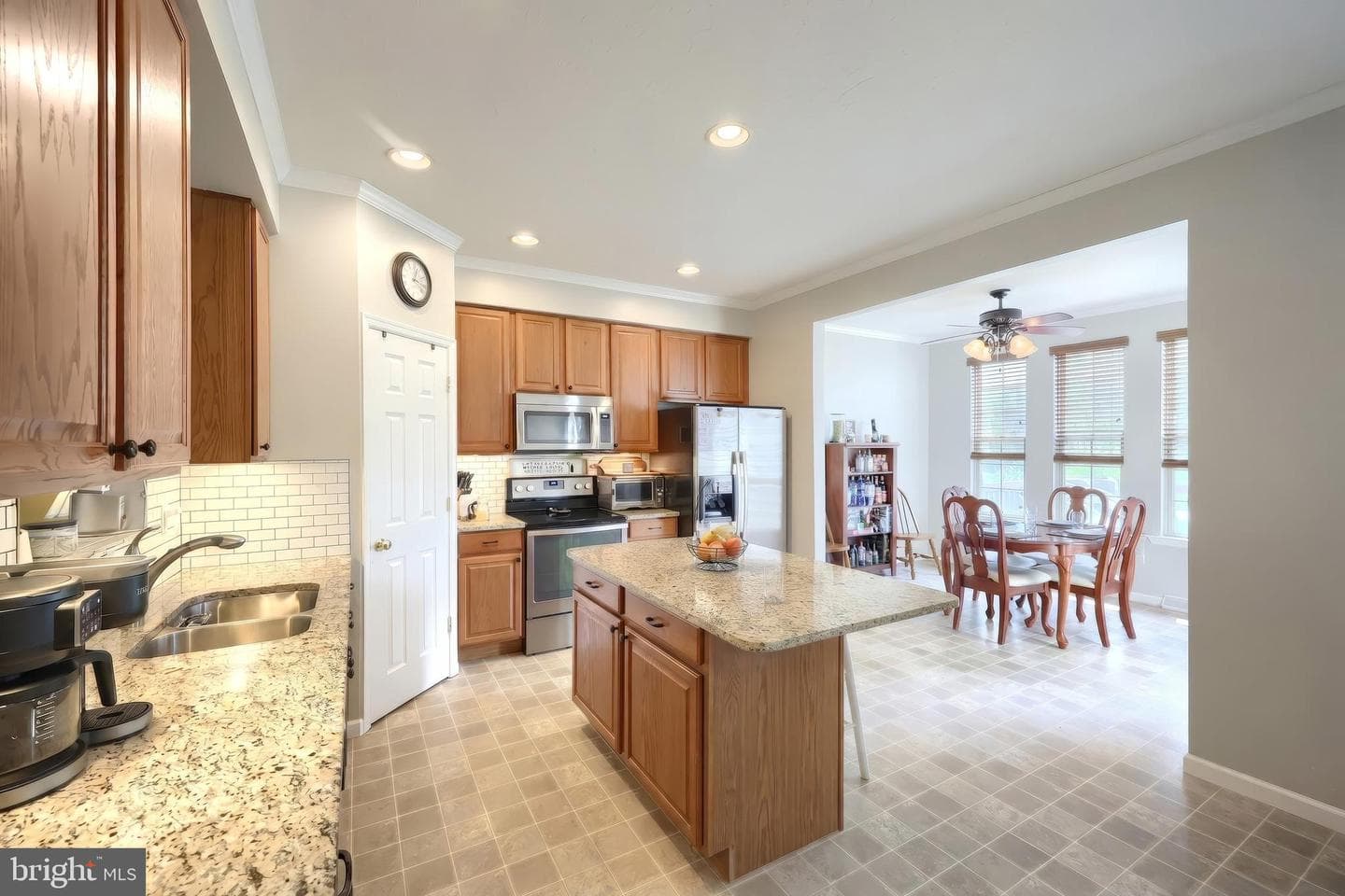 95 Colonial Drive photo 3