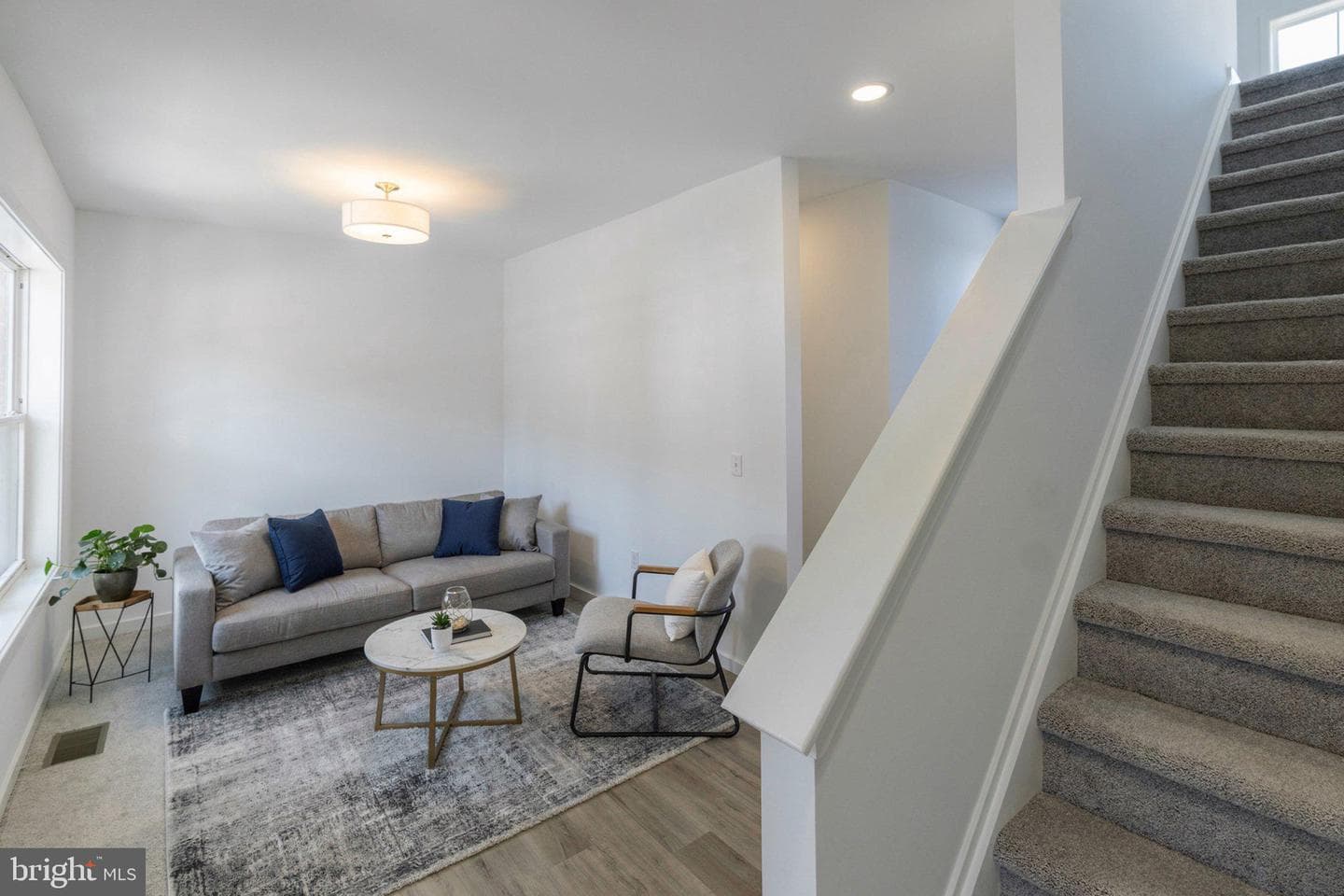 397 Florida, Etters
