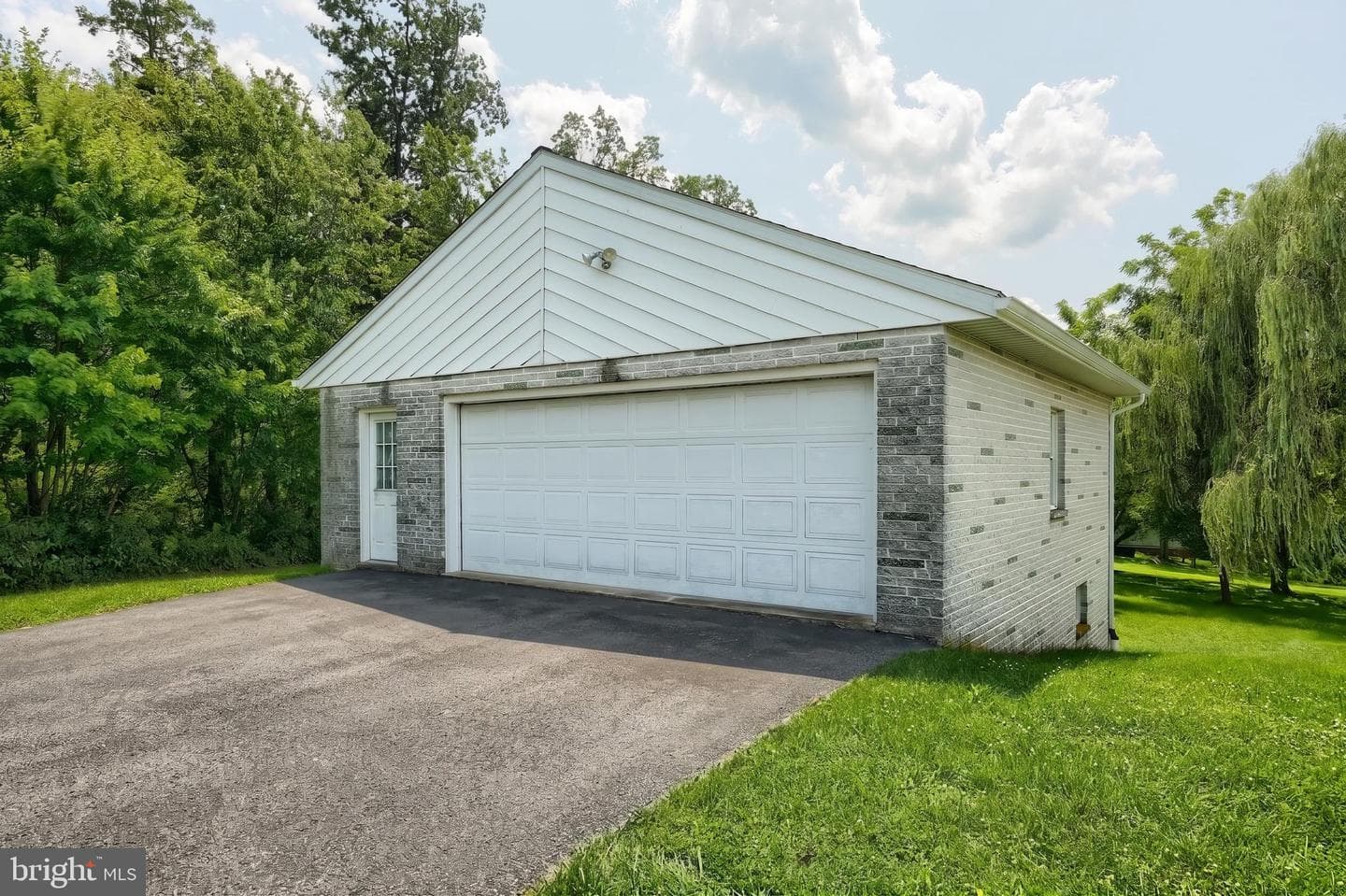 102 Walnut Valley Court photo 5