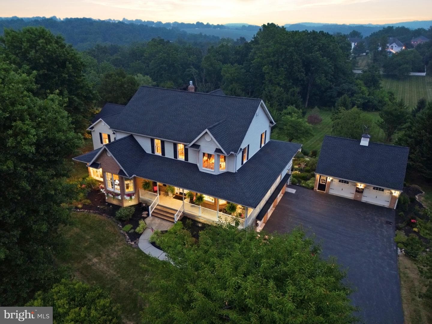 1709 Country Manor photo 111