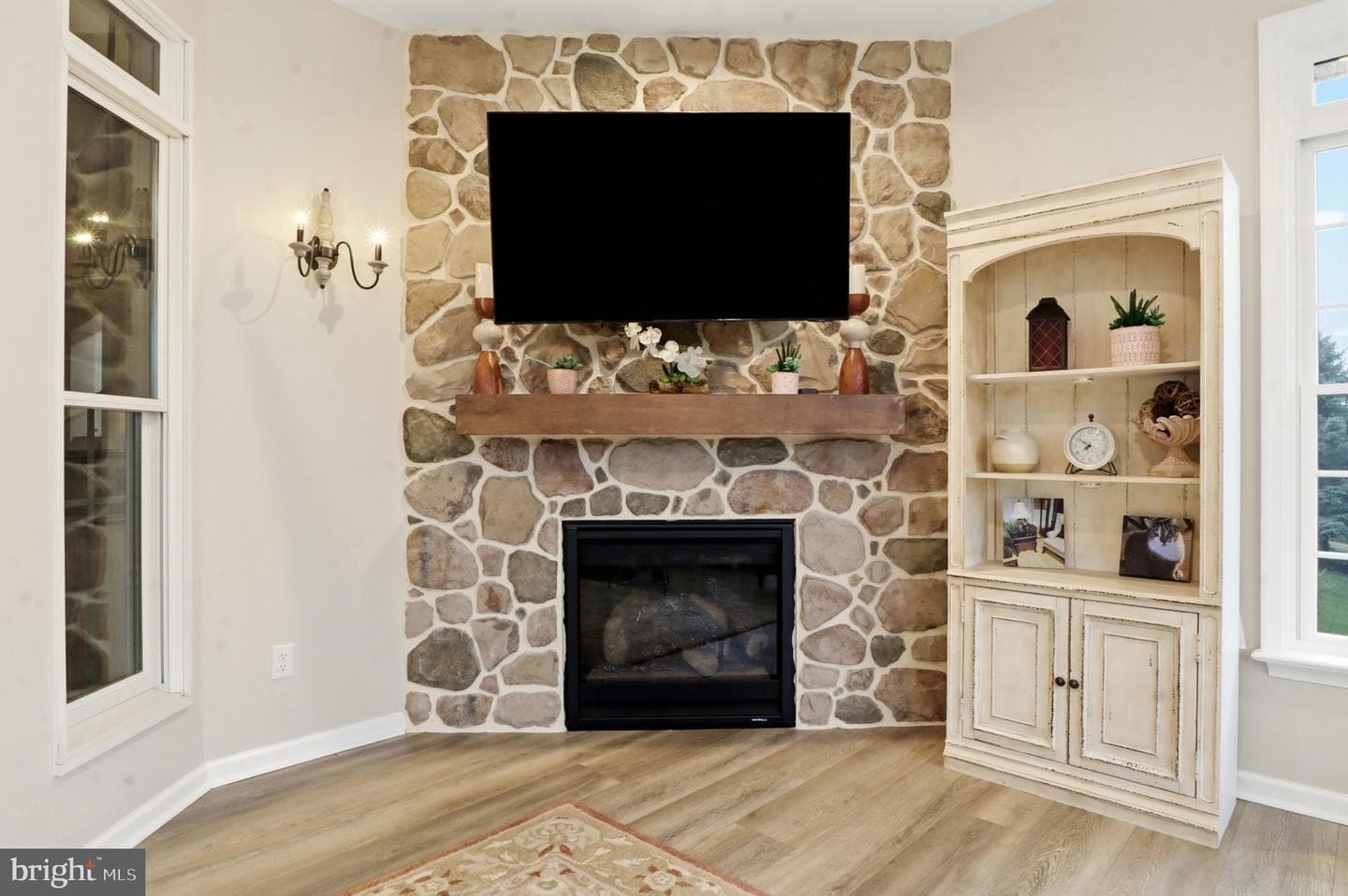 1709 Country Manor photo 34