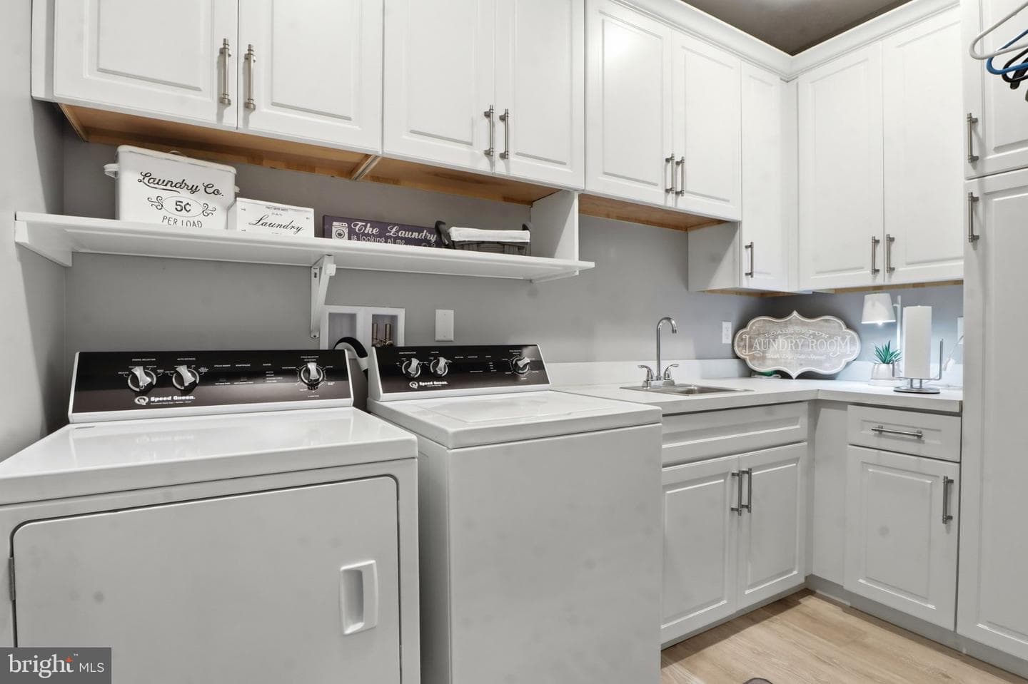 1709 Country Manor photo 44