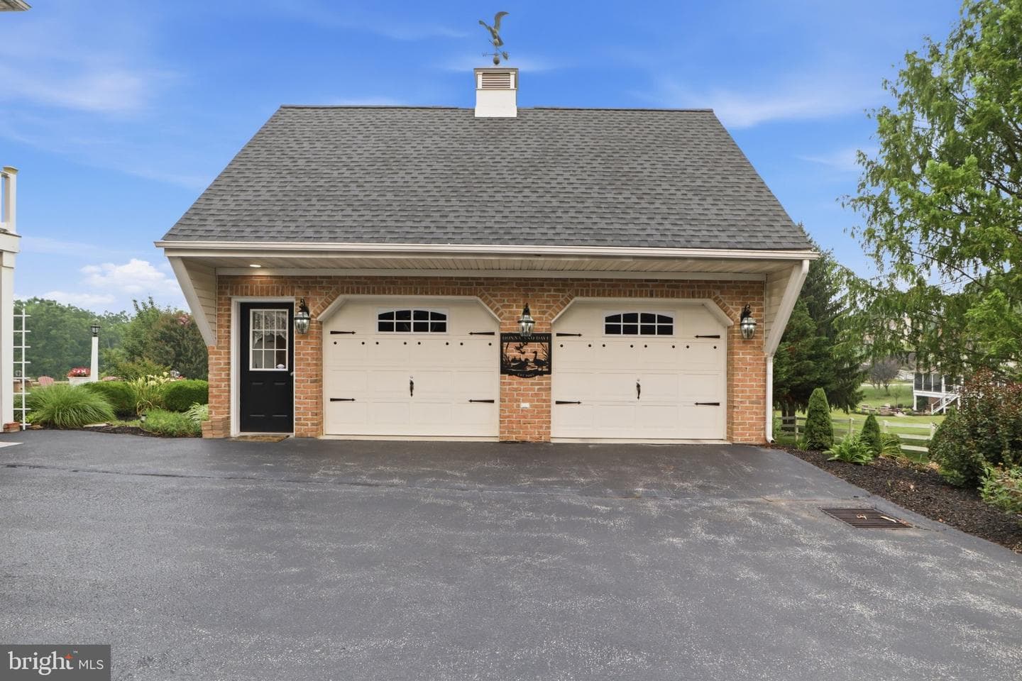1709 Country Manor photo 5