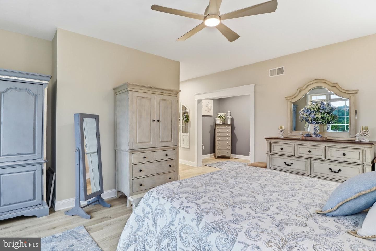 1709 Country Manor photo 51
