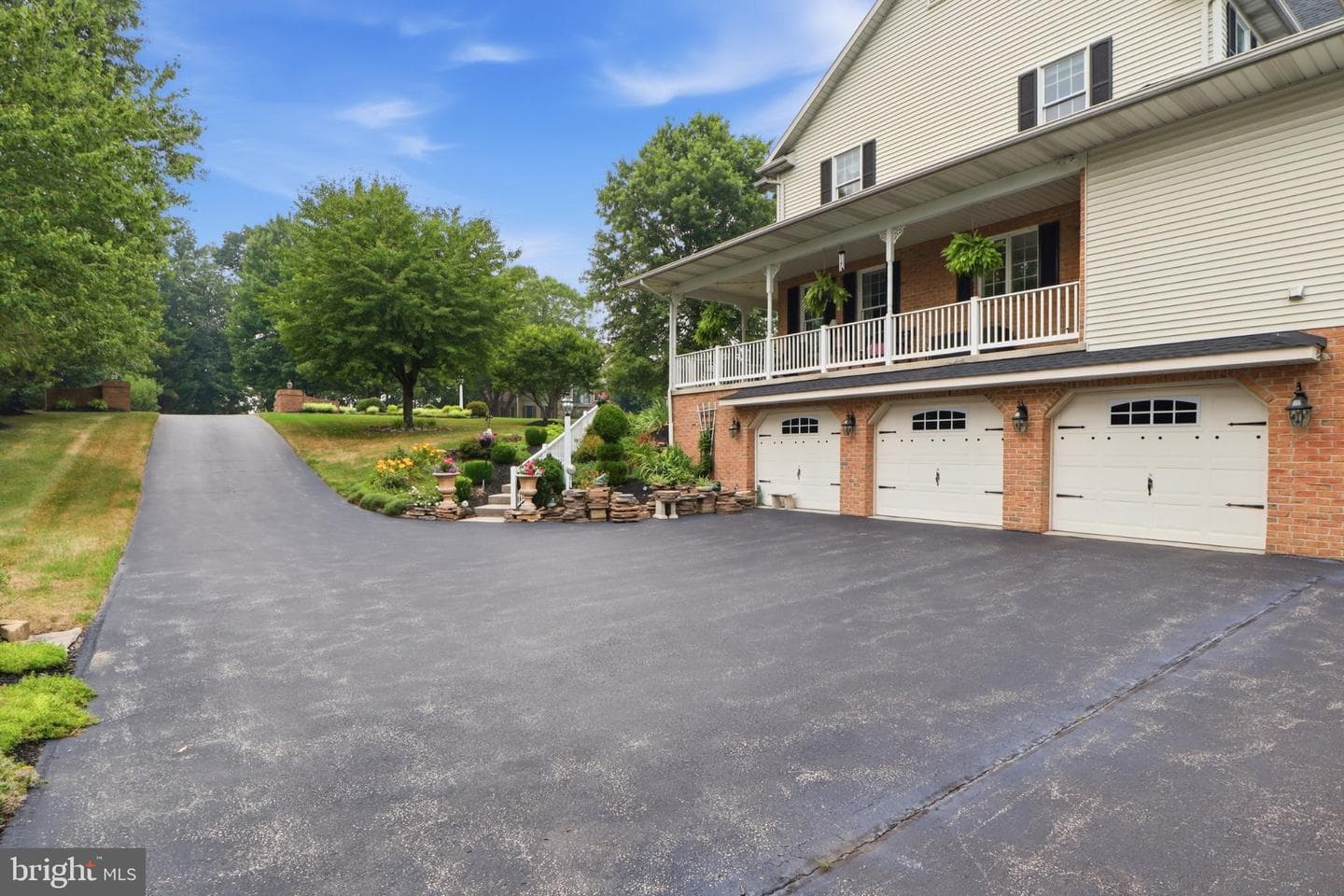 1709 Country Manor photo 7
