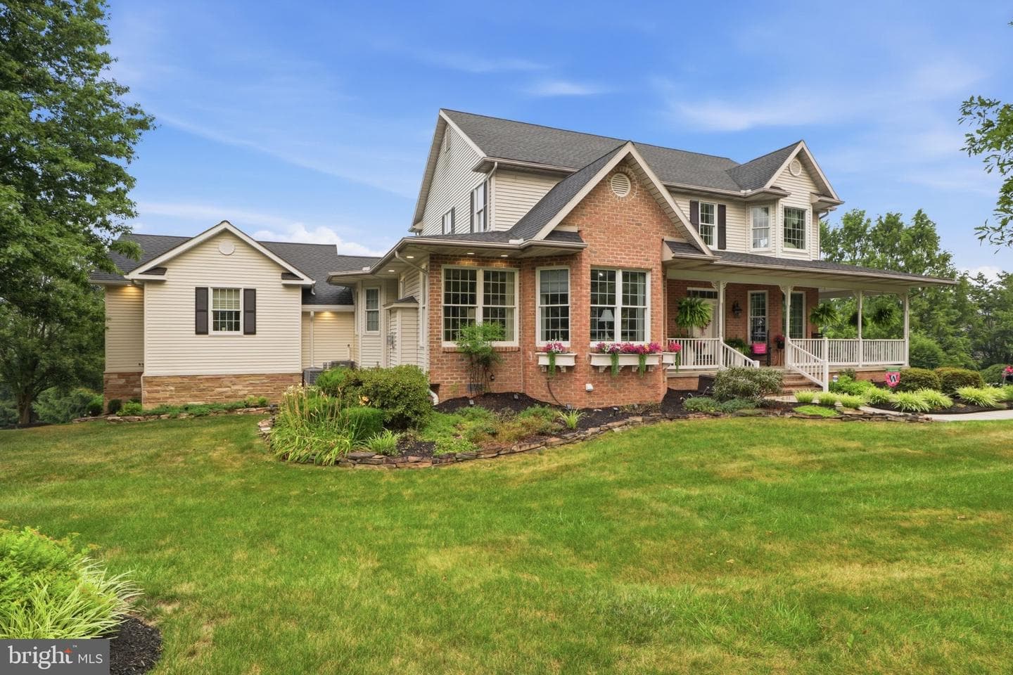 1709 Country Manor photo 8
